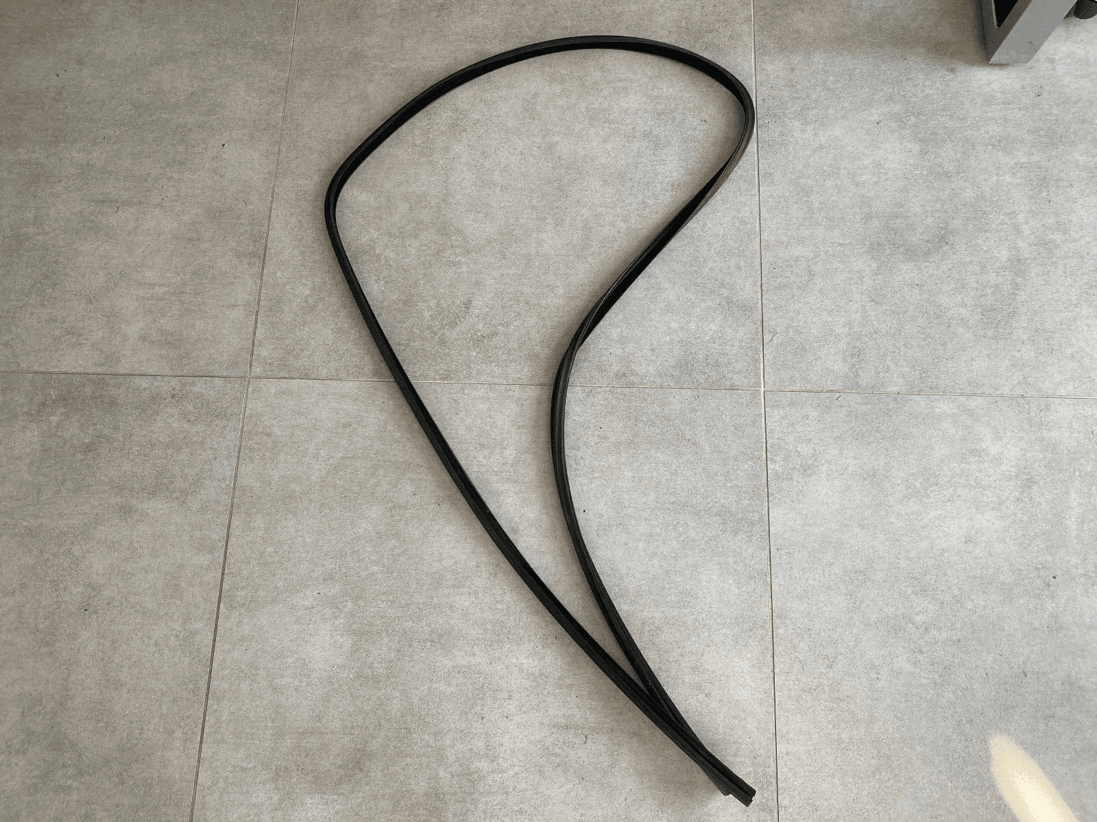 MERCEDES-BENZ Mercedes G class W463 GENUINE Rear Left or Right Door Sealing cord A4637250198