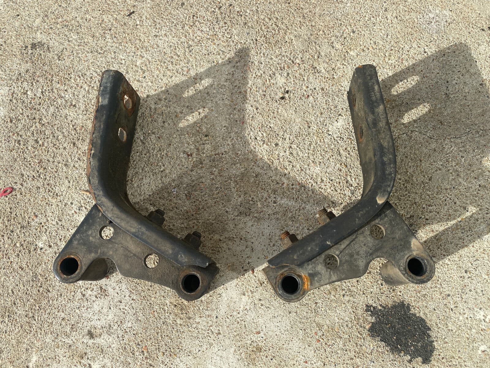 Mercedes G class W463 GENUINE Exhaust mount Left & Right SET