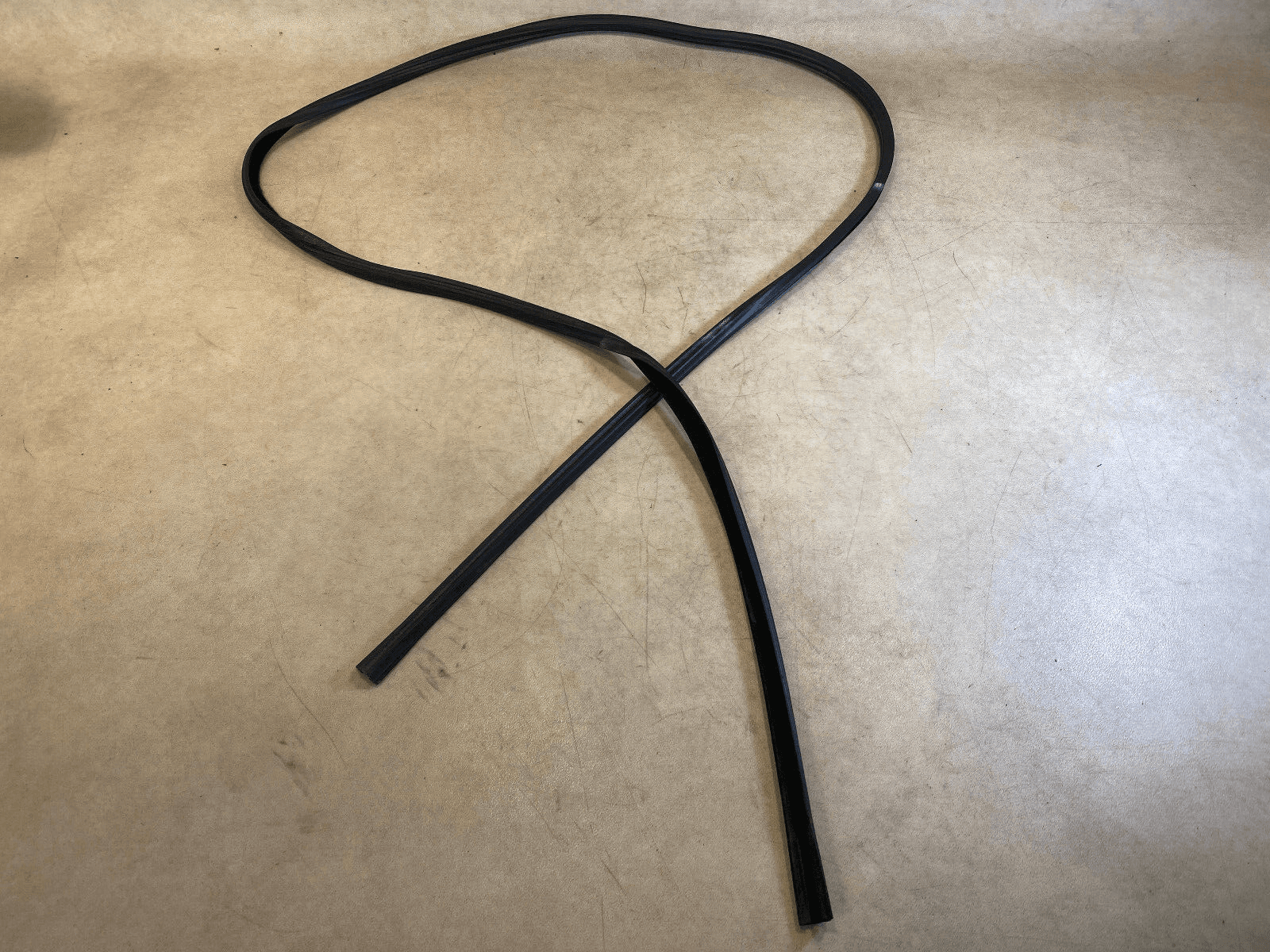MERCEDES-BENZ Mercedes G class W463 GENUINE Front Left or Right Door Sealing cord A4637250198