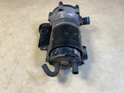 MERCEDES-BENZ Mercedes G class W463 Genuine Auziliary Water Pump with Bracket A2205040740 — thumbnail 4