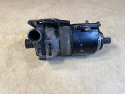 MERCEDES-BENZ Mercedes G class W463 Genuine Auziliary Water Pump with Bracket A2205040740 — thumbnail 6