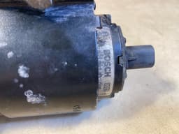 MERCEDES-BENZ Mercedes G class W463 Genuine Auziliary Water Pump with Bracket A2205040740 — thumbnail 5