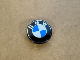 BMW Genuine BMW F G Series Steering Wheel Emblem 46mm Badge Logo For 1 3 5 6 7 X5 8 — thumbnail 2