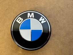 BMW Genuine BMW F G Series Steering Wheel Emblem 46mm Badge Logo For 1 3 5 6 7 X5 8 — thumbnail 4