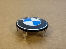 BMW Genuine BMW F G Series Steering Wheel Emblem 46mm Badge Logo For 1 3 5 6 7 X5 8 — thumbnail 5