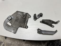 PORSCHE Porsche 911 991 Genuine Different Engine Mount Support Bracket x4 psc — thumbnail 10