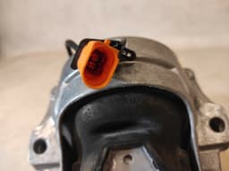 AUDI AUDI A4 A5 A6 PORSCHE ENGINE MOUNT MOTOR SUPPORT BRACKET WITH LINE 8R0 199 381 E — thumbnail 8