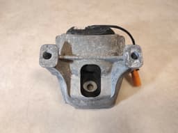AUDI AUDI A4 A5 A6 PORSCHE ENGINE MOUNT MOTOR SUPPORT BRACKET WITH LINE 8R0 199 381 E — thumbnail 9