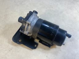 MERCEDES-BENZ Mercedes G class W463 Genuine Auziliary Water Pump with Bracket A2205040740 — thumbnail 2