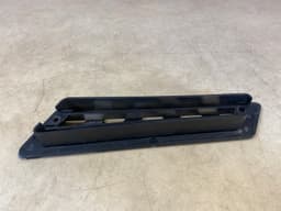 MERCEDES-BENZ MERCEDES BENZ G class W463 RIGHT FENDER GRILLE A4638810185 GENUINE — thumbnail 7