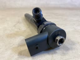 MERCEDES-BENZ Mercedes ML S G class W163 W220 W463 4.0 CDI V8 OEM Diesel Fuel Injector — thumbnail 1