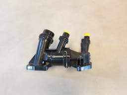 BMW BMW G20 G30 G01 G02 G05 Genuine Thermostat Housing With Thermostat 11538576289 — thumbnail 5