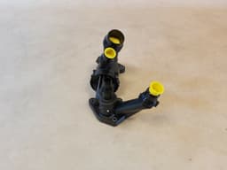 BMW BMW G20 G30 G01 G02 G05 Genuine Thermostat Housing With Thermostat 11538576289 — thumbnail 8