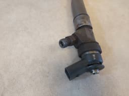 BMW BMW 3 E46 5 E60 7 E65X5 E53 Genuine FUEL DIESEL Rp Injector Nozzle 13537785984 — thumbnail 8
