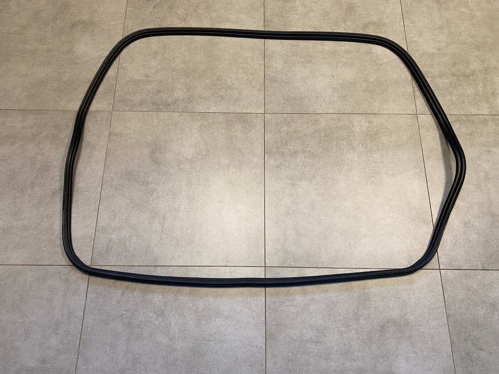 Genuine BMW X5 E70 Trunk Lid Gasket 51767177284