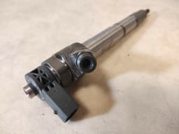 AUDI AUDI A3 A4 A5 SEAT LEON SKODA VW FUEL INJECTOR NOZZLE 04L130277AE 04L 130 277 AE — thumbnail 4