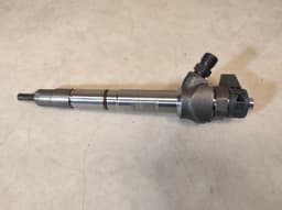 AUDI AUDI A3 A4 A5 SEAT LEON SKODA VW FUEL INJECTOR NOZZLE 04L130277AE 04L 130 277 AE — thumbnail 8