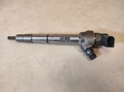 AUDI AUDI A3 A4 A5 SEAT LEON SKODA VW FUEL INJECTOR NOZZLE 04L130277AE 04L 130 277 AE — thumbnail 10