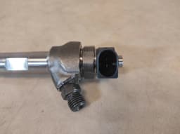 AUDI AUDI Q2 SEAT LEON SKODA KAROQ VW TIGUAN - FUEL INJECTOR NOZZLE UNIT, 04L130277AE — thumbnail 8