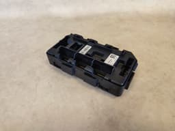 BMW BMW 3 Series F30 Front Power Distribution Fuse Box Control Module Unit 9389068 — thumbnail 10
