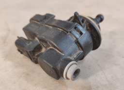 TOYOTA GENUINE TOYOTA Auris Motor Actuator Motor, Headlight Range Adjustment 90013783 — thumbnail 6