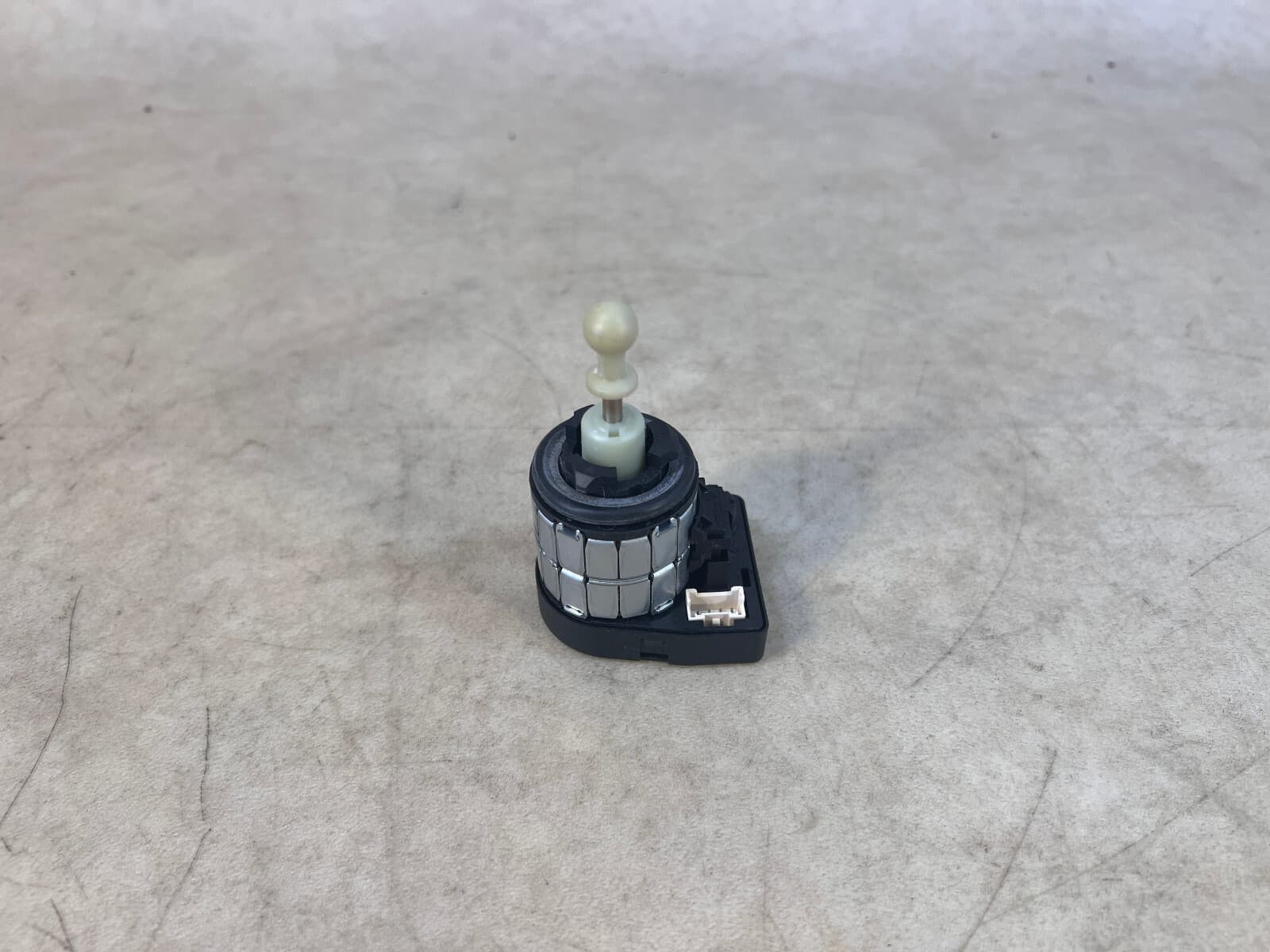 PORSCHE Genuine PORSCHE Panamera 970 LWR Servo Motor Control Adjustment 6NM009715