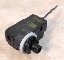 SKODA GENUINE Skoda Fabia Motor Actuator Motor, Headlight Range Adjustment, 560941295A — thumbnail 1