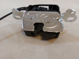 MERCEDES-BENZ Mercedes C/E W205 S213 OEM Rear Seat Hinge Release Latch A2059200476 — thumbnail 10