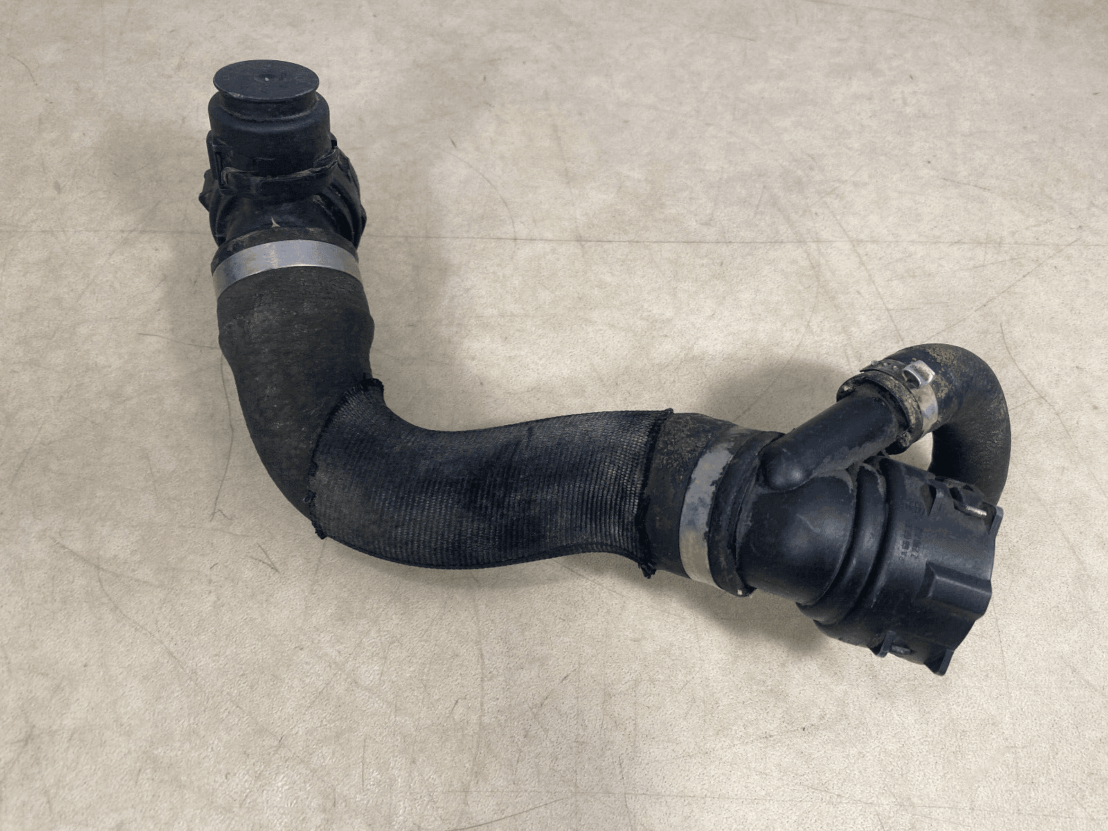 BMW Genuine BMW X5 E70 X6 E71 Coolant hose 17127798496