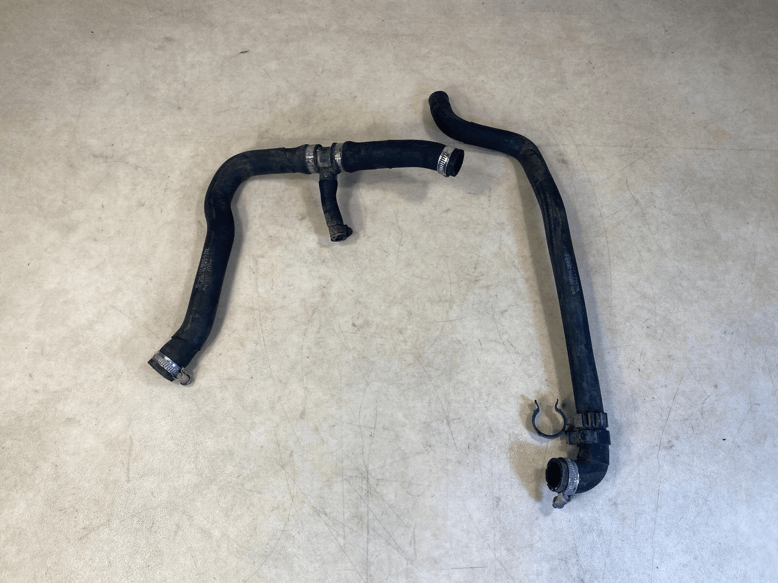 MERCEDES-BENZ Mercedes G class W463 Genuine Water Pump Hose line x2 psc A4635019182