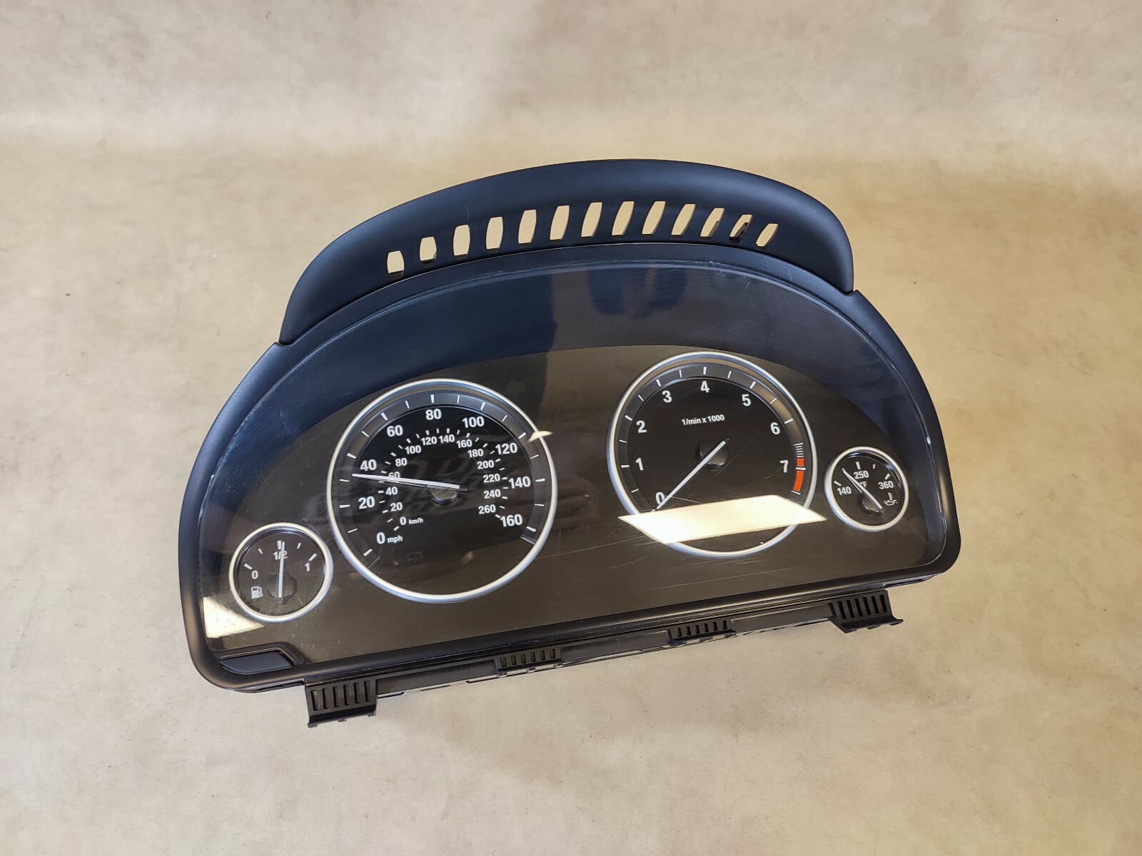 BMW BMW F07 F06 F10 F11 F12 F01 F02 F04 F25 Instrument Cluster Speedometer MP/H HUD