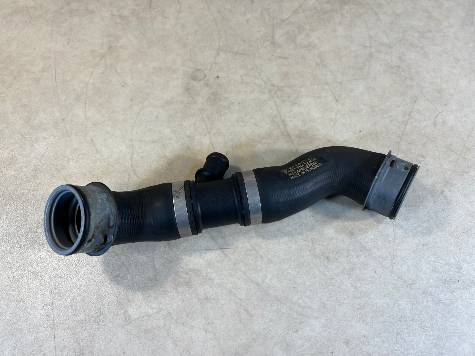Porsche 911 991 GENUINE Engine Water Coolant Line Pipe 99110683301