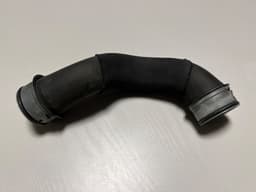 PORSCHE Porsche 911 991 GENUINE Intercooler Hose Pipe 99110683200 — thumbnail 1