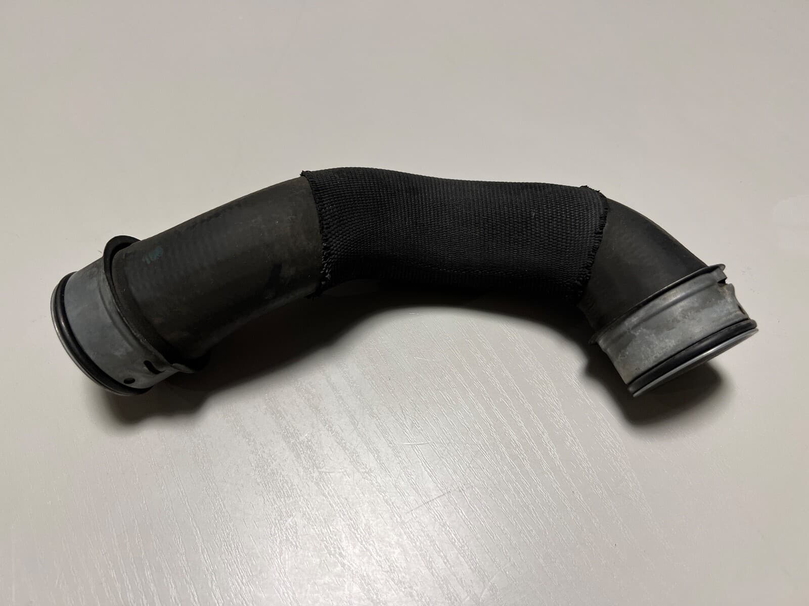 Porsche 911 991 GENUINE Intercooler Hose Pipe 99110683200