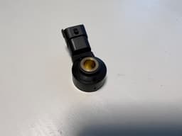 PORSCHE Porsche 911 991 Panamera 970 GENUINE Ignition Knock Detonation Sensor 0261231173 — thumbnail 5