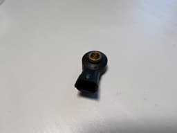 PORSCHE Porsche 911 991 Panamera 970 GENUINE Ignition Knock Detonation Sensor 0261231173 — thumbnail 2