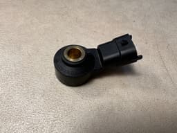 PORSCHE Porsche 911 991 Panamera 970 GENUINE Ignition Knock Detonation Sensor 0261231173 — thumbnail 6