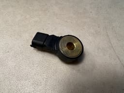 PORSCHE Porsche 911 991 Panamera 970 GENUINE Ignition Knock Detonation Sensor 0261231173 — thumbnail 8
