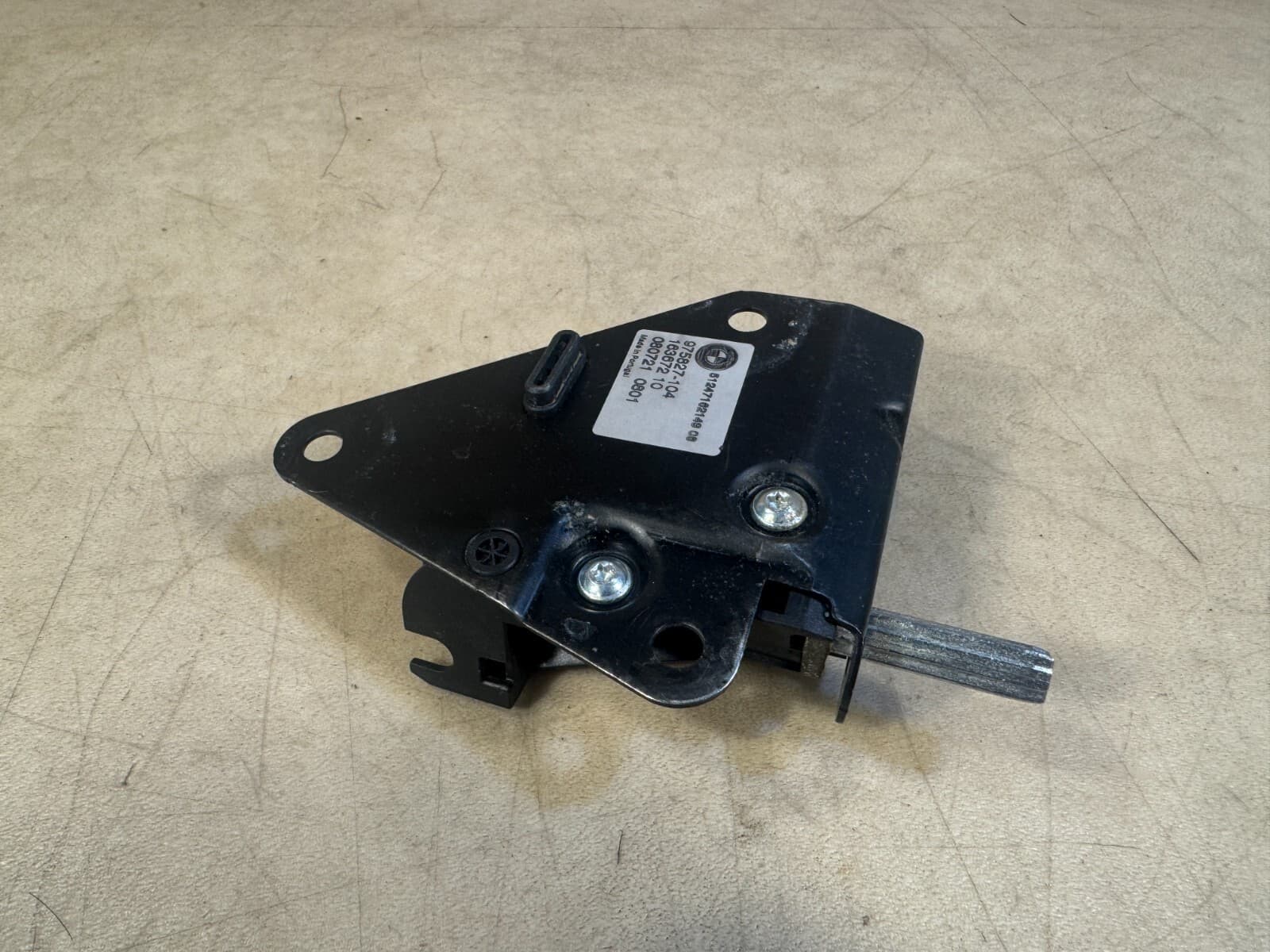 BMW Genuine BMW X5 E70 F15 M F85 Drive lock hatchback Tailgate bottom 51247162149