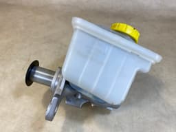 PORSCHE Porsche 911 991 Cayman 981 982 718 OEM Main Brake Master Cylinder — thumbnail 3