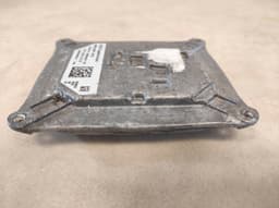 AUDI GENUINE AUDI A4 8K A5 8T HEADLIGHT XENON CONTROL MODULE 8K0907472 — thumbnail 2