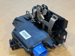 VW Genuine VW TOUAREG 7L Mk1 Rear Left Door Lock 7L0839015F — thumbnail 5