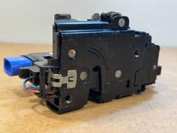 VW Genuine VW TOUAREG 7L Mk1 Rear Left Door Lock 7L0839015F — thumbnail 3