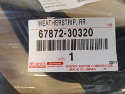TOYOTA NEW GENUINE 67872-30320 Toyota Weatherstrip Rear Door LH 6787230320 — thumbnail 1