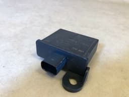 PORSCHE GENUINE Porsche 911 981 991 970 PANAMERA CAYENNE Tire pressure sensor 7PP907283 — thumbnail 5
