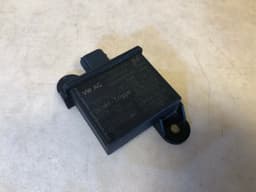PORSCHE GENUINE Porsche 911 981 991 970 PANAMERA CAYENNE Tire pressure sensor 7PP907283 — thumbnail 1