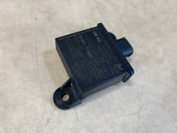 PORSCHE GENUINE Porsche 911 991 970 PANAMERA 958 CAYENNE Tire pressure sensor 7PP907283 — thumbnail 1