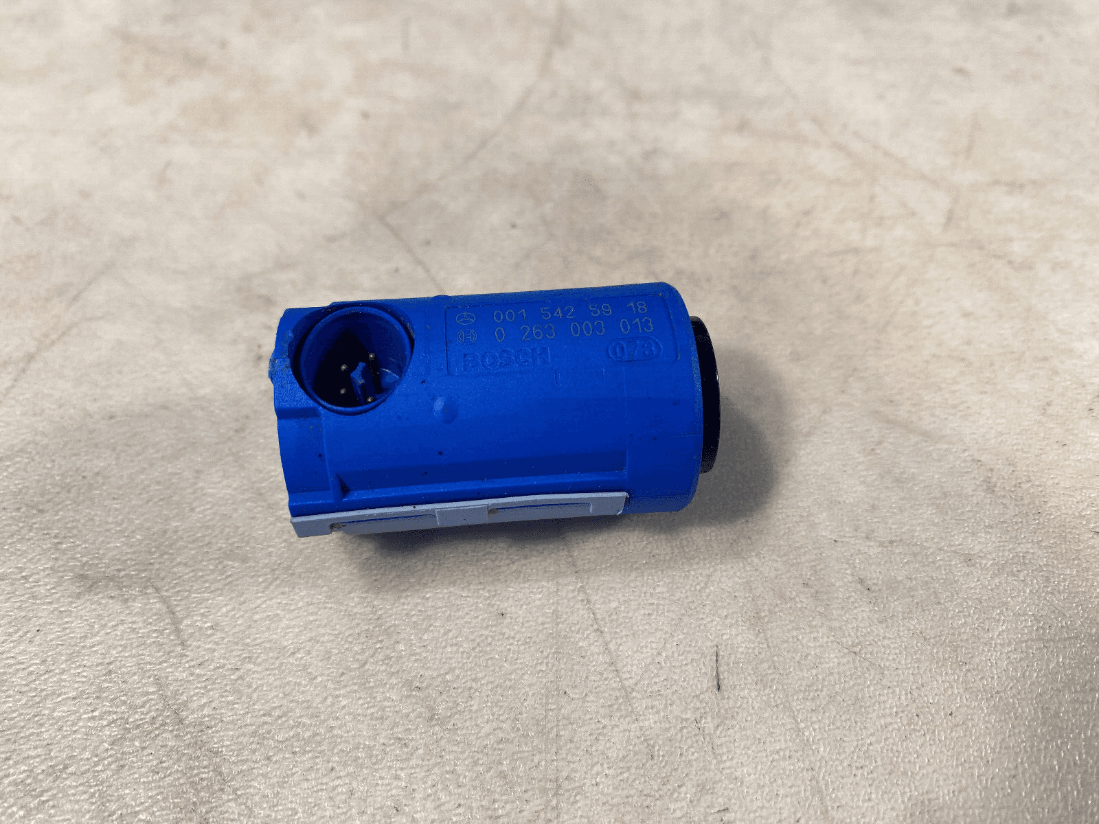GENUINE Mercedes Benz PDC Bumper Parking Assist Sensor A0015425918