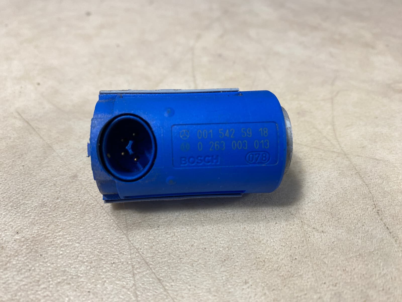 GENUINE Mercedes Benz PDC Bumper Parking Assist Sensor A0015425918
