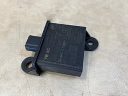 PORSCHE GENUINE Porsche 911 991 970 PANAMERA 958 CAYENNE Tire pressure sensor 7PP907283 — thumbnail 2